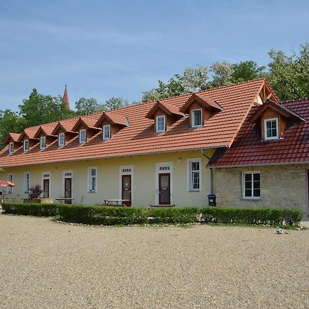 Stara Fara Hotel Chržín Eksteriør billede